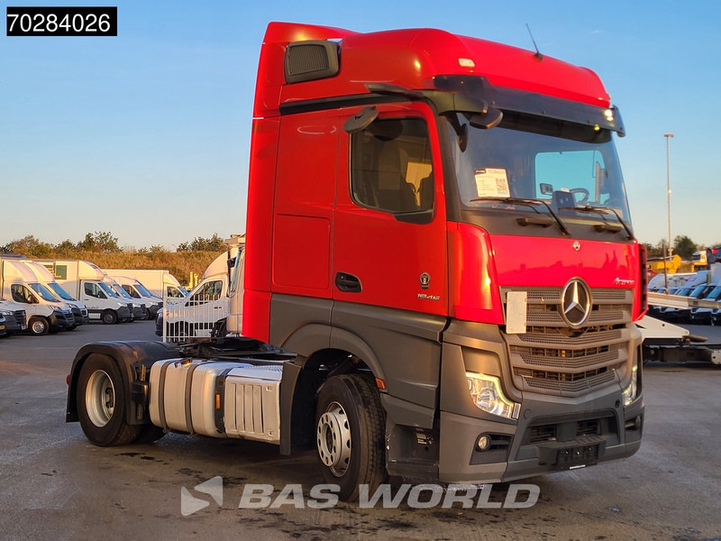 Mercedes-Benz Actros 1845 Actros 4X2 Smart tacho 2 BigSpace 2xTanks MirrorCam Euro 6 - Tractor unit: picture 3 Mercedes-Benz Actros 1845 Actros 4X2 Smart tacho 2 BigSpace 2xTanks MirrorCam Euro 6 - Tractor unit: picture 3