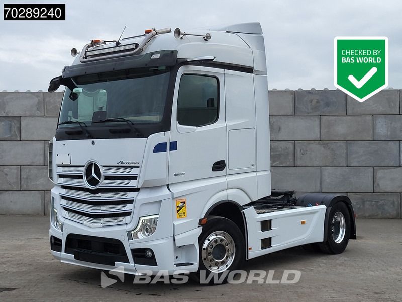 Mercedes-Benz Actros 1853 4X2 StreamSpace Retarder 2x Tanks Standairco Xenon Euro 6 - Tractor unit: picture 1 Mercedes-Benz Actros 1853 4X2 StreamSpace Retarder 2x Tanks Standairco Xenon Euro 6 - Tractor unit: picture 1