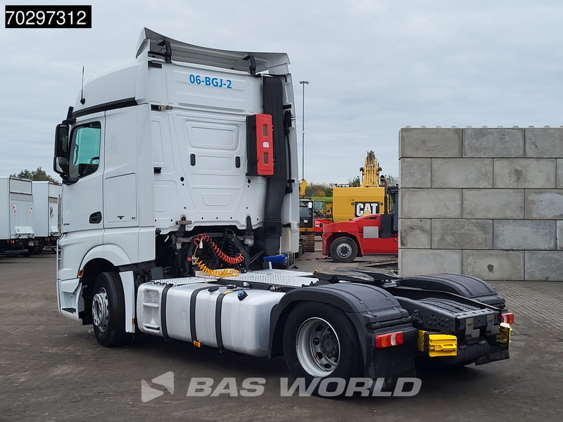 Mercedes-Benz Actros 1942 4X2 BigSpace 2x Tanks - Tractor unit: picture 2 Mercedes-Benz Actros 1942 4X2 BigSpace 2x Tanks - Tractor unit: picture 2