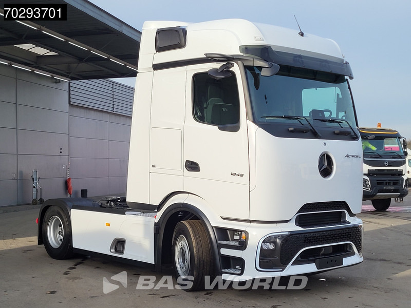 Mercedes-Benz Actros L 1848 4X2 NEW! ProCabin-Big 2x tanks Retarder Standclima Navi ACC - Tractor unit: picture 3 Mercedes-Benz Actros L 1848 4X2 NEW! ProCabin-Big 2x tanks Retarder Standclima Navi ACC - Tractor unit: picture 3