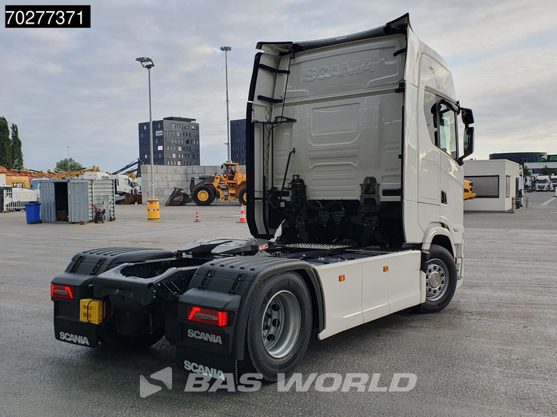 Scania S560 4X2 NEW! Retarder Full-Air 2xTanks Standklima Navi ACC LED Euro 6 - Tractor unit: picture 5 Scania S560 4X2 NEW! Retarder Full-Air 2xTanks Standklima Navi ACC LED Euro 6 - Tractor unit: picture 5