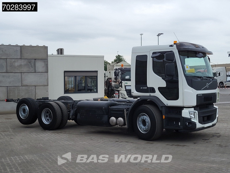 Volvo FE 320 FE 6X2 CNG! Full Air suspension Lift+steering Axle Retarder Euro 6 - Cab chassis truck: picture 3 Volvo FE 320 FE 6X2 CNG! Full Air suspension Lift+steering Axle Retarder Euro 6 - Cab chassis truck: picture 3