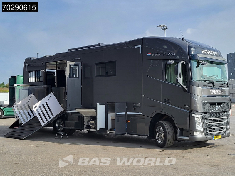 Volvo FH 420 FH 4X2 NL-Truck STX Horse truck + Living 4 Horses Navi ACC Euro 6 - Horse truck: picture 3 Volvo FH 420 FH 4X2 NL-Truck STX Horse truck + Living 4 Horses Navi ACC Euro 6 - Horse truck: picture 3