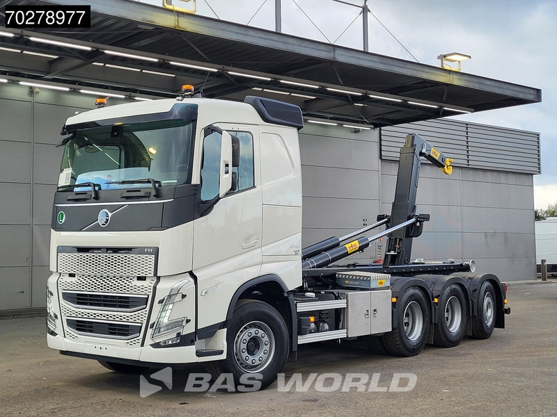 Volvo FH 540 8X4 NEW! HYVA 30-62 Heavy-Duty Lift-Steering Axle Retarder Euro 6 - Hook lift truck: picture 3 Volvo FH 540 8X4 NEW! HYVA 30-62 Heavy-Duty Lift-Steering Axle Retarder Euro 6 - Hook lift truck: picture 3