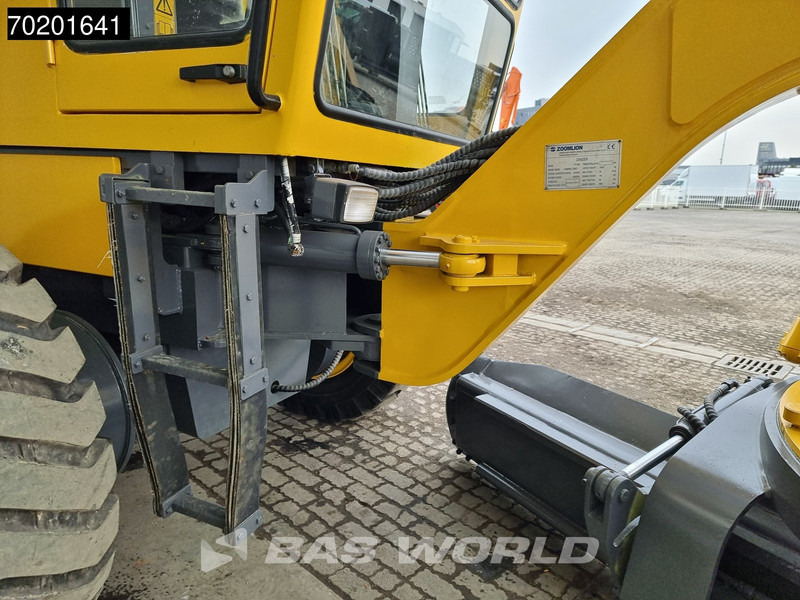 New Grader Zoomlion PY190B NEW UNUSED -- MOTOR GRADER: picture 12 New Grader Zoomlion PY190B NEW UNUSED -- MOTOR GRADER: picture 12