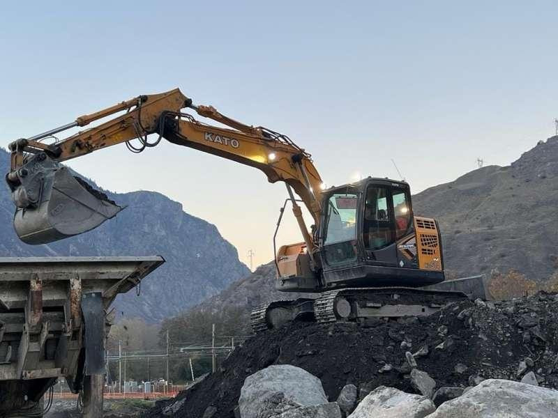 Kato HD514MR - Crawler excavator: picture 3 Kato HD514MR - Crawler excavator: picture 3