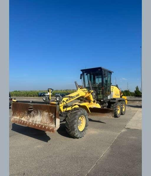New Holland F106.6A 6X6 MACHINE SUISSE - Grader: picture 1 New Holland F106.6A 6X6 MACHINE SUISSE - Grader: picture 1