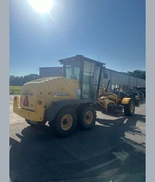 New Holland F106.6A 6X6 MACHINE SUISSE - Grader: picture 5 New Holland F106.6A 6X6 MACHINE SUISSE - Grader: picture 5