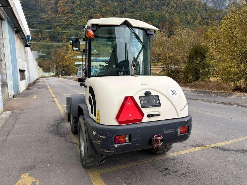 Compact loader Schaeff TL65: picture 16