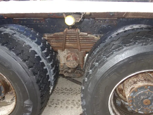 MAN 35-364 8X4 - Hook lift truck: picture 4 MAN 35-364 8X4 - Hook lift truck: picture 4