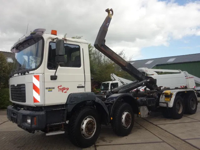 MAN 35-364 chassis cabine manual diesel pomp 6 cil 8x4 - Cab chassis truck: picture 3 MAN 35-364 chassis cabine manual diesel pomp 6 cil 8x4 - Cab chassis truck: picture 3