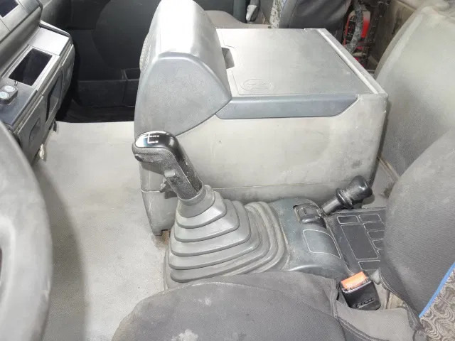 MAN TGA 35.360 8X4 MIXER STEEL SPRINGS BIG AXELS MANUAL FEUL POMP on lease MAN TGA 35.360 8X4 MIXER STEEL SPRINGS BIG AXELS MANUAL FEUL POMP: picture 6