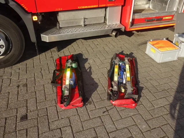 MAN TGM 15.250 FIRE TRUCK,2000 LITER TANK, FOAM TANK, AIRCO,WITH EQUIPMENT - Fire truck: picture 3 MAN TGM 15.250 FIRE TRUCK,2000 LITER TANK, FOAM TANK, AIRCO,WITH EQUIPMENT - Fire truck: picture 3