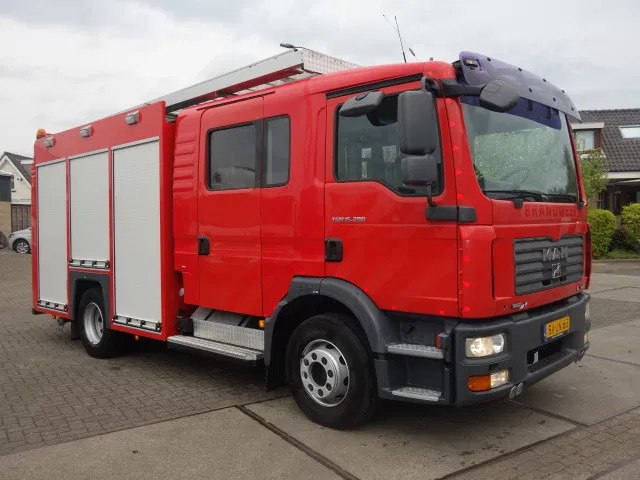 MAN TGM 15.290 15-280 BOMBEROS FIRE TRUCK, 3000 LITER PER MIN - Fire truck: picture 1 MAN TGM 15.290 15-280 BOMBEROS FIRE TRUCK, 3000 LITER PER MIN - Fire truck: picture 1