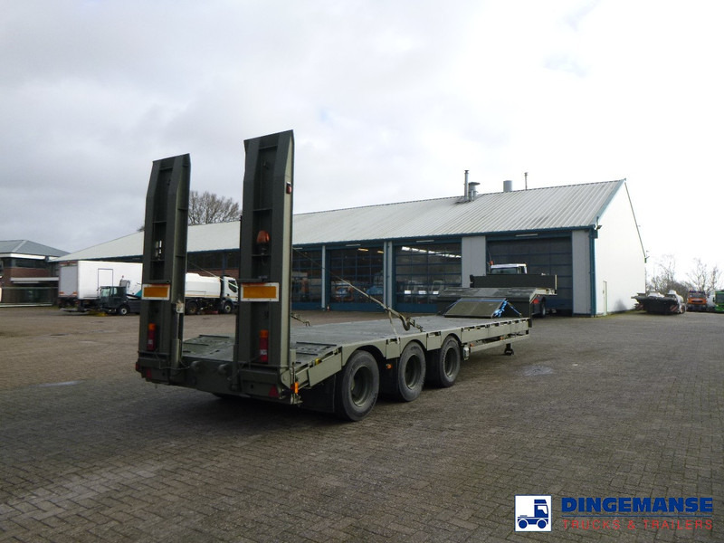 Broshuis 3-axle semi-lowbed trailer E-2130 / 73 t + ramps - Dropside/ Flatbed truck: picture 3 Broshuis 3-axle semi-lowbed trailer E-2130 / 73 t + ramps - Dropside/ Flatbed truck: picture 3