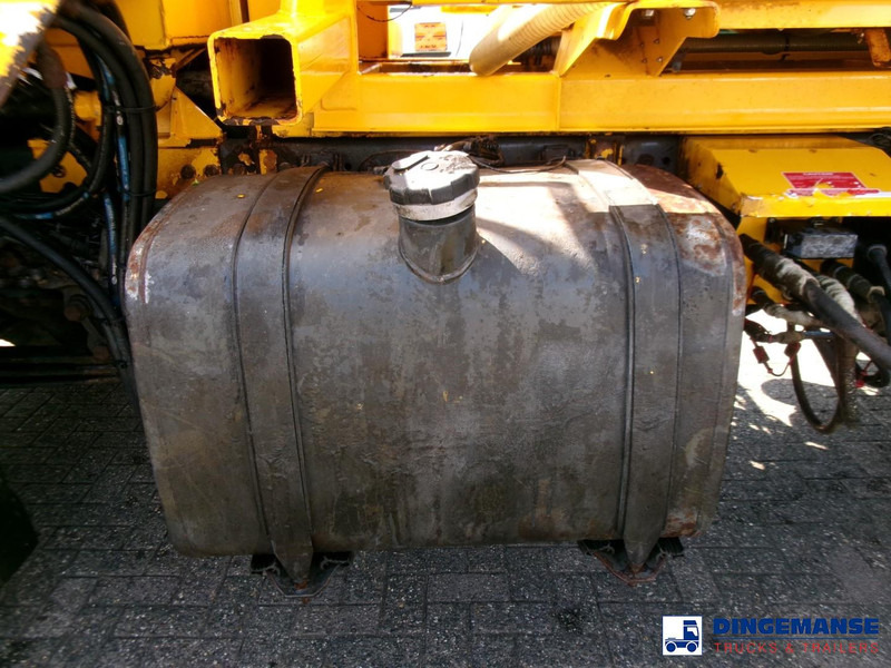 DAF CF 75.360 6X4 RHD gritter / salt spreader - Snow removal vehicle: picture 5 DAF CF 75.360 6X4 RHD gritter / salt spreader - Snow removal vehicle: picture 5