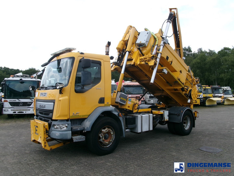 DAF LF 220 4X2 Whale vacuum tank 7 m3 - Vacuum truck: picture 1 DAF LF 220 4X2 Whale vacuum tank 7 m3 - Vacuum truck: picture 1