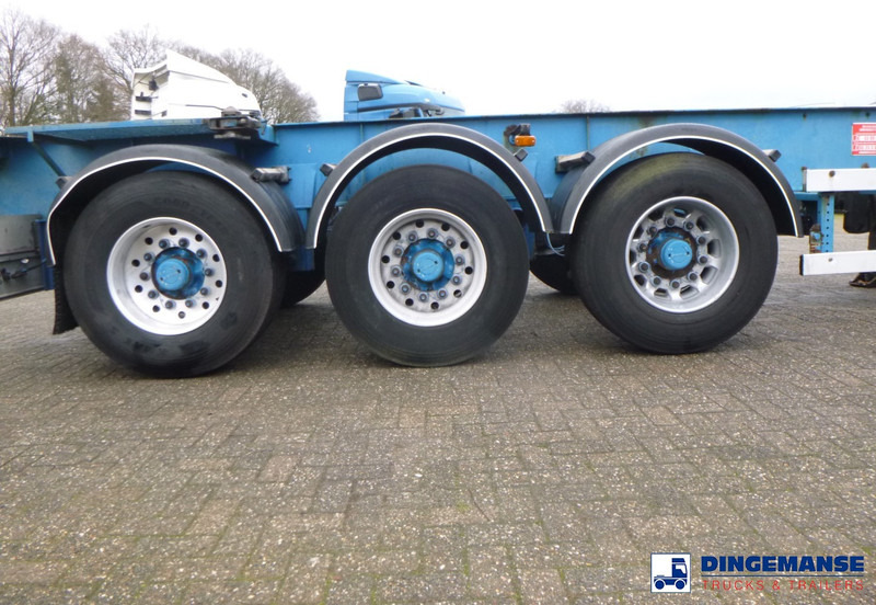 Container transporter/ Swap body truck Fruehauf 3-axle container chassis 20, 30 ft: picture 6