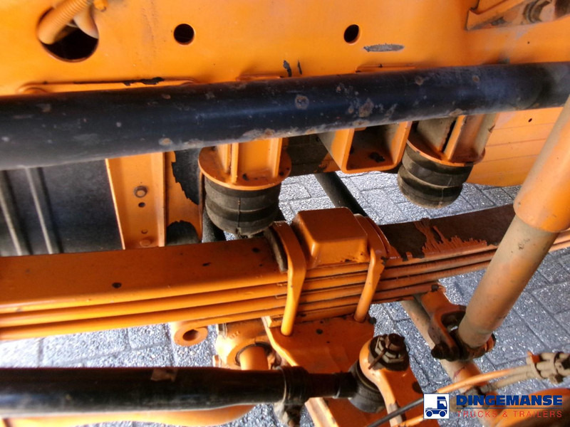 MAN 41.463 8x4 Euro 2 vacuum tank ADR 15 m3 / 2 comp on lease MAN 41.463 8x4 Euro 2 vacuum tank ADR 15 m3 / 2 comp: picture 15