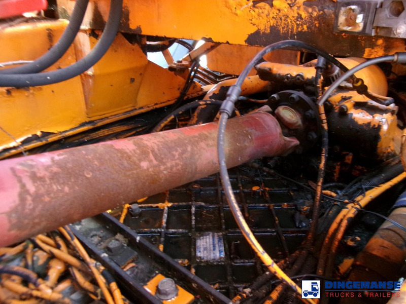 MAN 41.463 8x4 Euro 2 vacuum tank ADR 15 m3 / 2 comp on lease MAN 41.463 8x4 Euro 2 vacuum tank ADR 15 m3 / 2 comp: picture 7