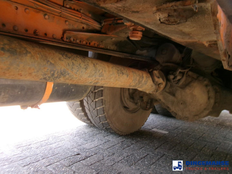 MAN 41.463 8x4 Euro 2 vacuum tank ADR 15 m3 / 2 comp on lease MAN 41.463 8x4 Euro 2 vacuum tank ADR 15 m3 / 2 comp: picture 11