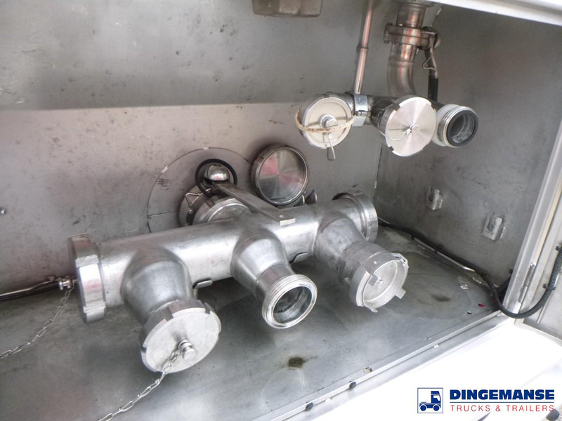 Tank semi-trailer Magyar Food tank inox 30 m3 / 4 comp: picture 11 Tank semi-trailer Magyar Food tank inox 30 m3 / 4 comp: picture 11