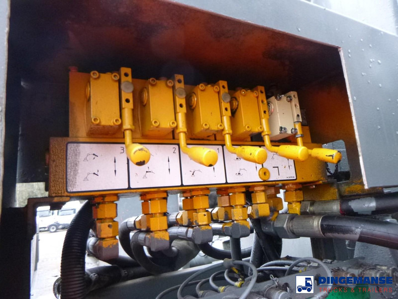 Mercedes-Benz Atego 1823 4x2 Putzmeister concrete pump 16 m on lease Mercedes-Benz Atego 1823 4x2 Putzmeister concrete pump 16 m: picture 12 Mercedes-Benz Atego 1823 4x2 Putzmeister concrete pump 16 m on lease Mercedes-Benz Atego 1823 4x2 Putzmeister concrete pump 16 m: picture 12