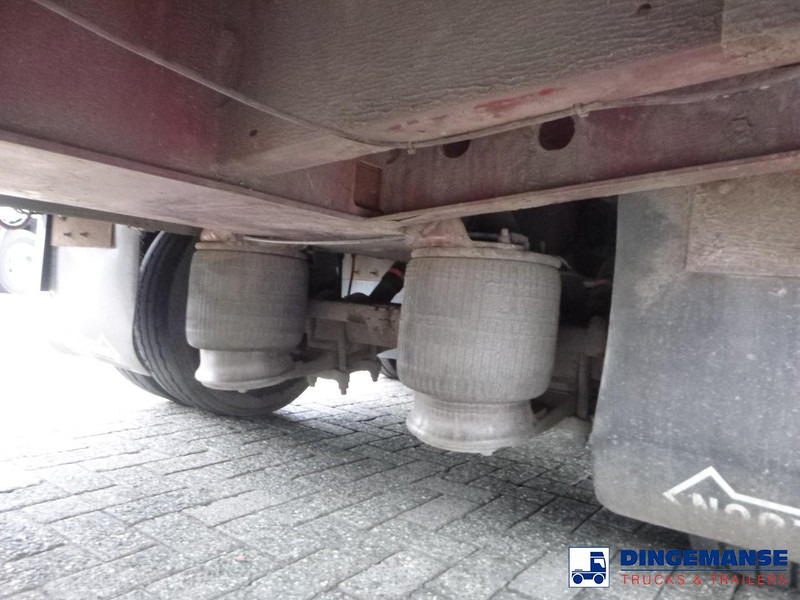 Low loader semi-trailer Nooteboom 3-axle semi-lowbed trailer extendable 14.5 m + ramps: picture 12 Low loader semi-trailer Nooteboom 3-axle semi-lowbed trailer extendable 14.5 m + ramps: picture 12