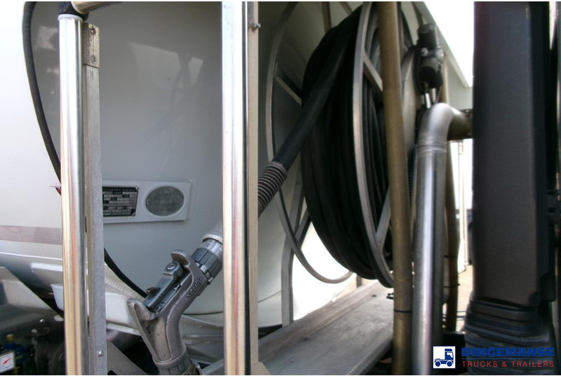 Renault Premium 300 4x2 fuel tank 14.2 m3 / 4 comp on lease Renault Premium 300 4x2 fuel tank 14.2 m3 / 4 comp: picture 14