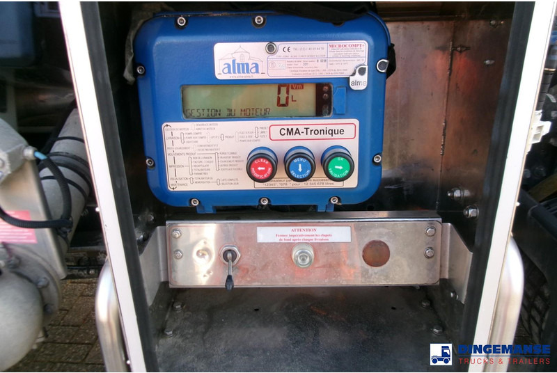 Renault Premium 300 4x2 fuel tank 14.2 m3 / 4 comp on lease Renault Premium 300 4x2 fuel tank 14.2 m3 / 4 comp: picture 11