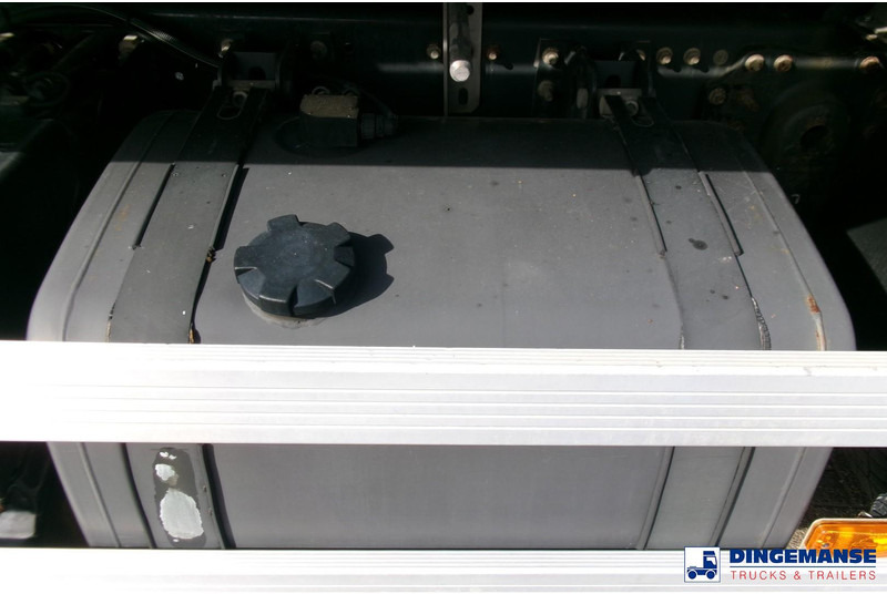 Renault Premium 300 4x2 fuel tank 14.2 m3 / 4 comp on lease Renault Premium 300 4x2 fuel tank 14.2 m3 / 4 comp: picture 8