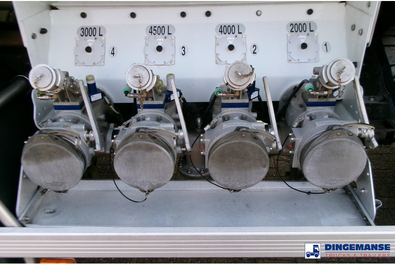 Renault Premium 300 4x2 fuel tank 14.2 m3 / 4 comp on lease Renault Premium 300 4x2 fuel tank 14.2 m3 / 4 comp: picture 10