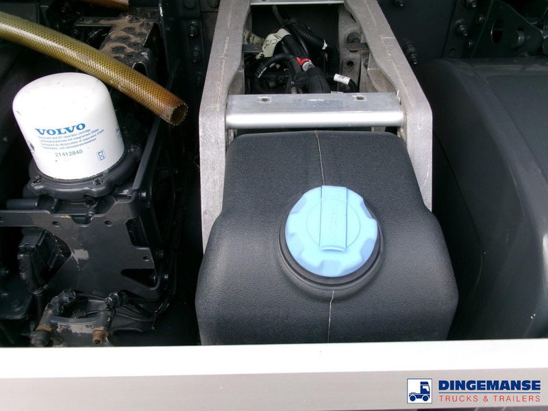 Volvo FM 380 6X2 fuel tank 20.6 m3 / 4 comp on lease Volvo FM 380 6X2 fuel tank 20.6 m3 / 4 comp: picture 18
