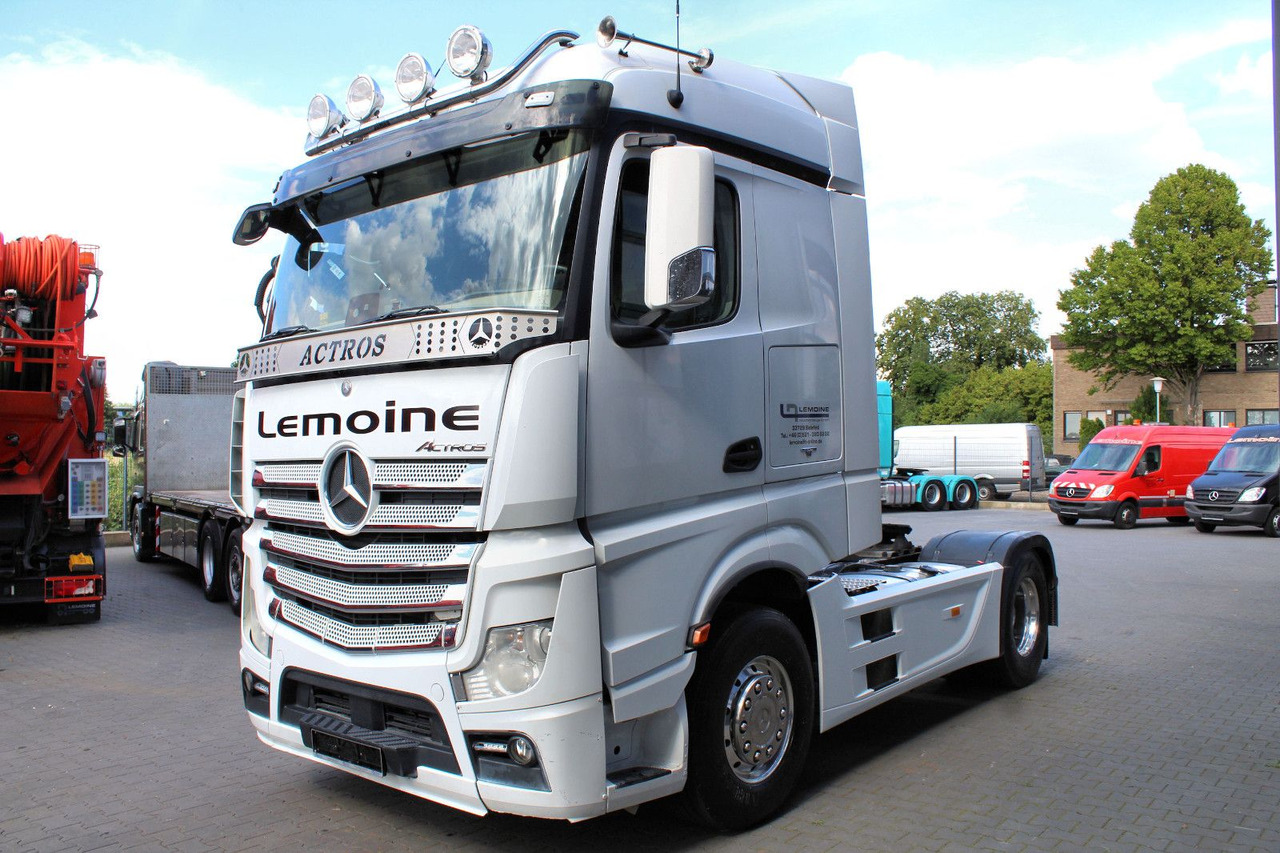 Mercedes-Benz Actros 1853 4x2 LS +Hydraulik + neuer AT-Motor - Tractor unit: picture 3 Mercedes-Benz Actros 1853 4x2 LS +Hydraulik + neuer AT-Motor - Tractor unit: picture 3