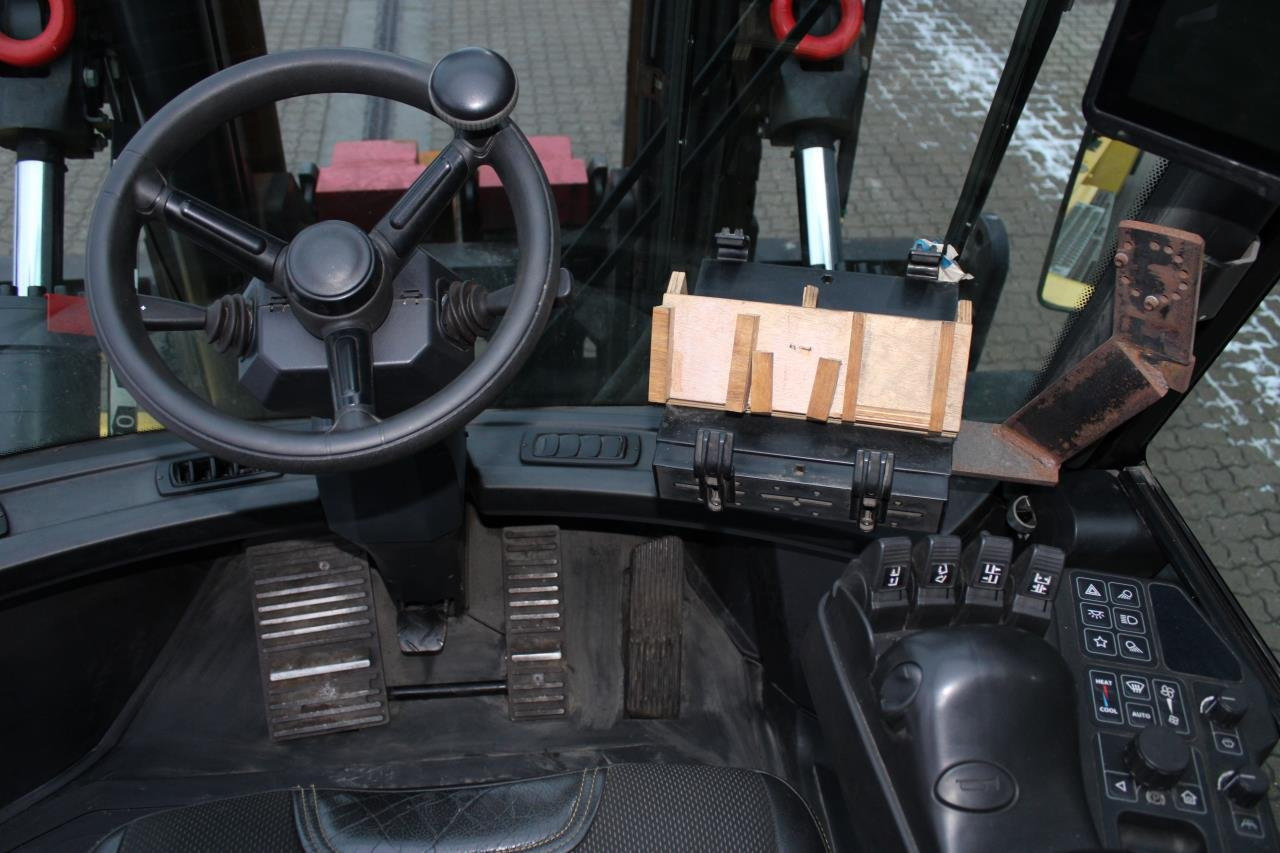 Hyster H16.00XD-12 - Diesel forklift: picture 4 Hyster H16.00XD-12 - Diesel forklift: picture 4