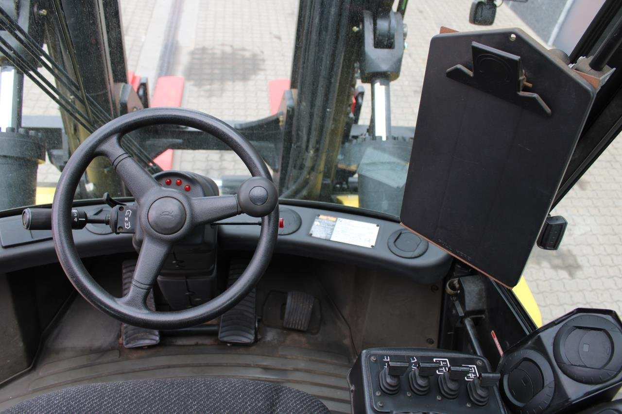 Hyster H16.00XM-12 - Diesel forklift: picture 4 Hyster H16.00XM-12 - Diesel forklift: picture 4
