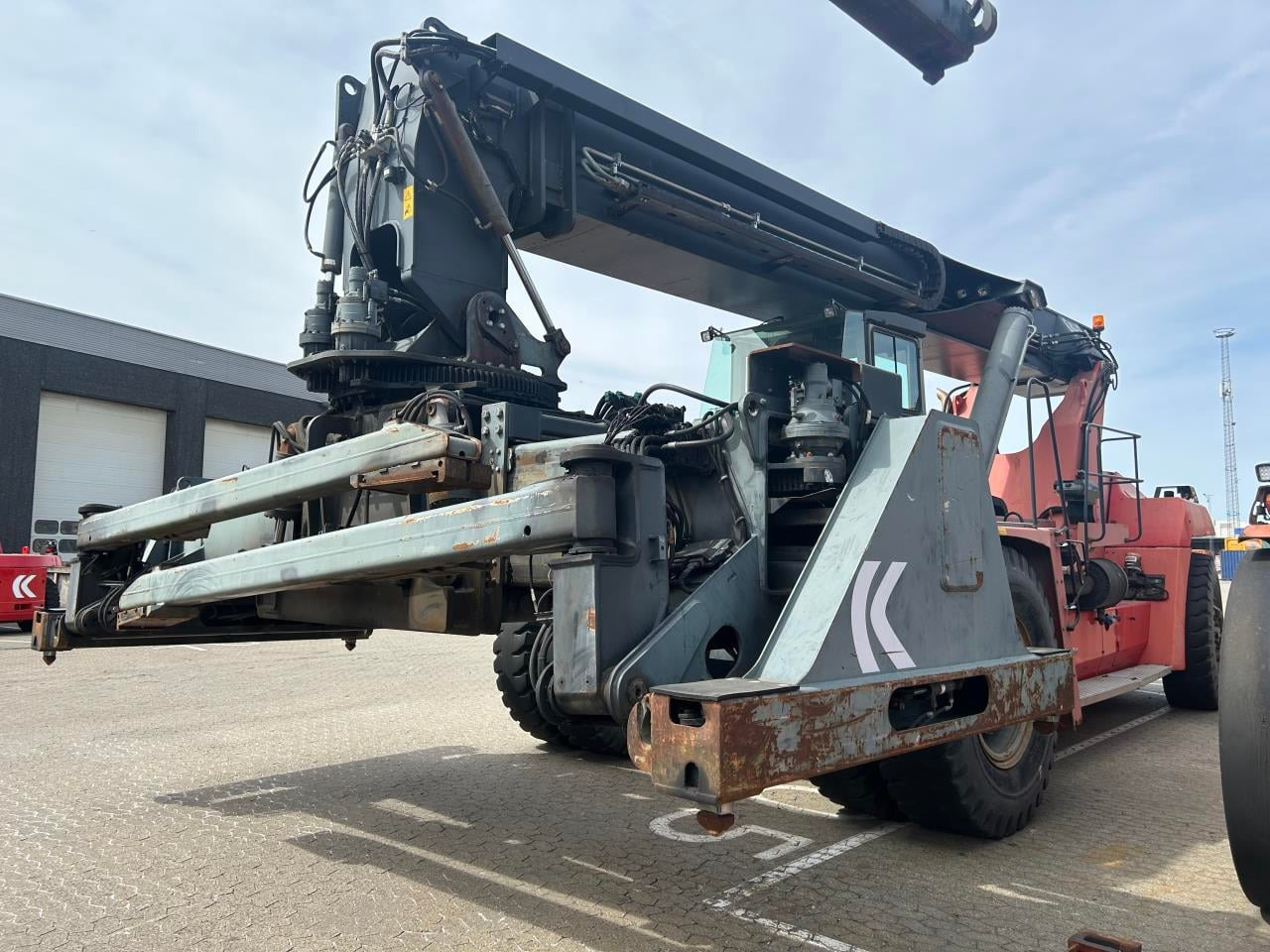 Kalmar DRF450-65C5X - Reach stacker: picture 1 Kalmar DRF450-65C5X - Reach stacker: picture 1