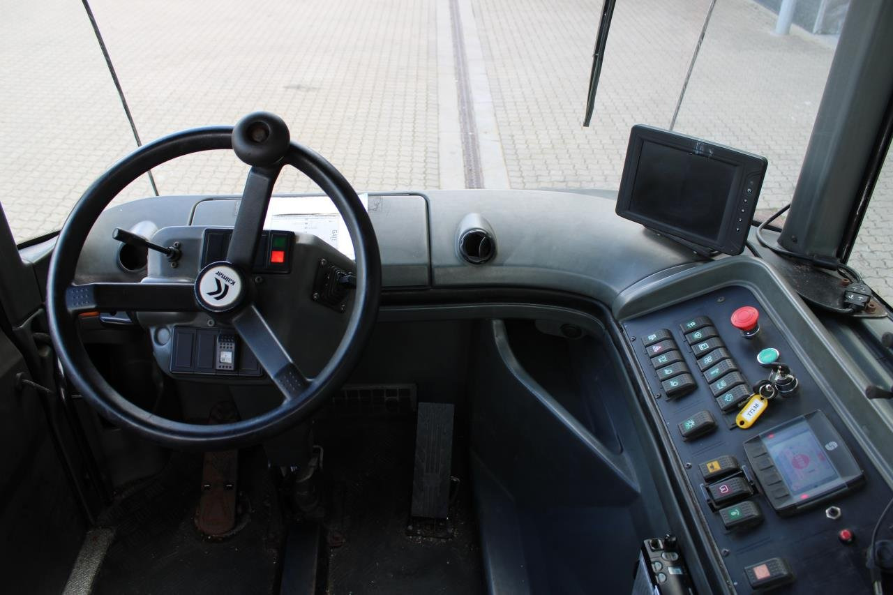 Kalmar TT618I - Terminal tractor: picture 4 Kalmar TT618I - Terminal tractor: picture 4