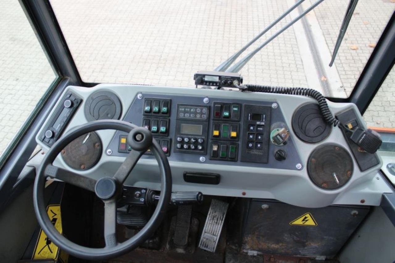 Mafi MT25 - Terminal tractor: picture 4 Mafi MT25 - Terminal tractor: picture 4