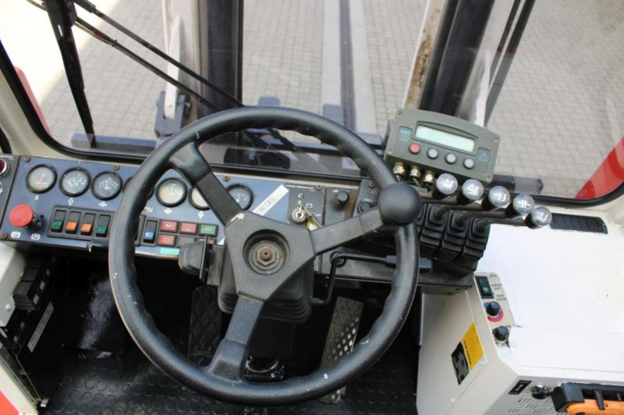 SveTruck 15120-35 - Diesel forklift: picture 4 SveTruck 15120-35 - Diesel forklift: picture 4