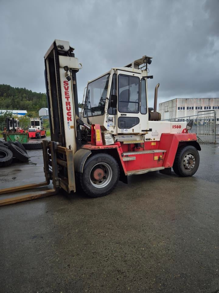 SveTruck 1560 - Diesel forklift: picture 2 SveTruck 1560 - Diesel forklift: picture 2