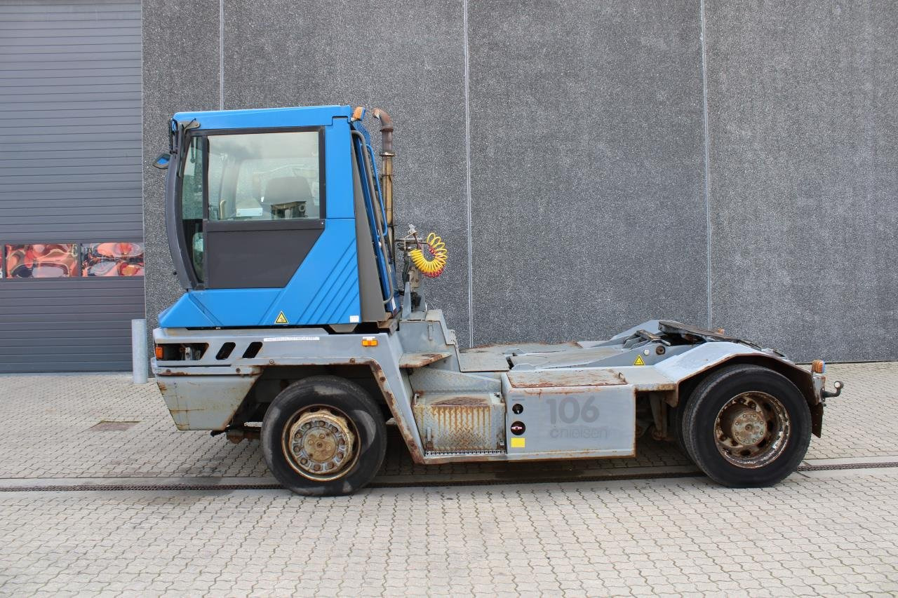Terberg RT222 - Terminal tractor: picture 1 Terberg RT222 - Terminal tractor: picture 1