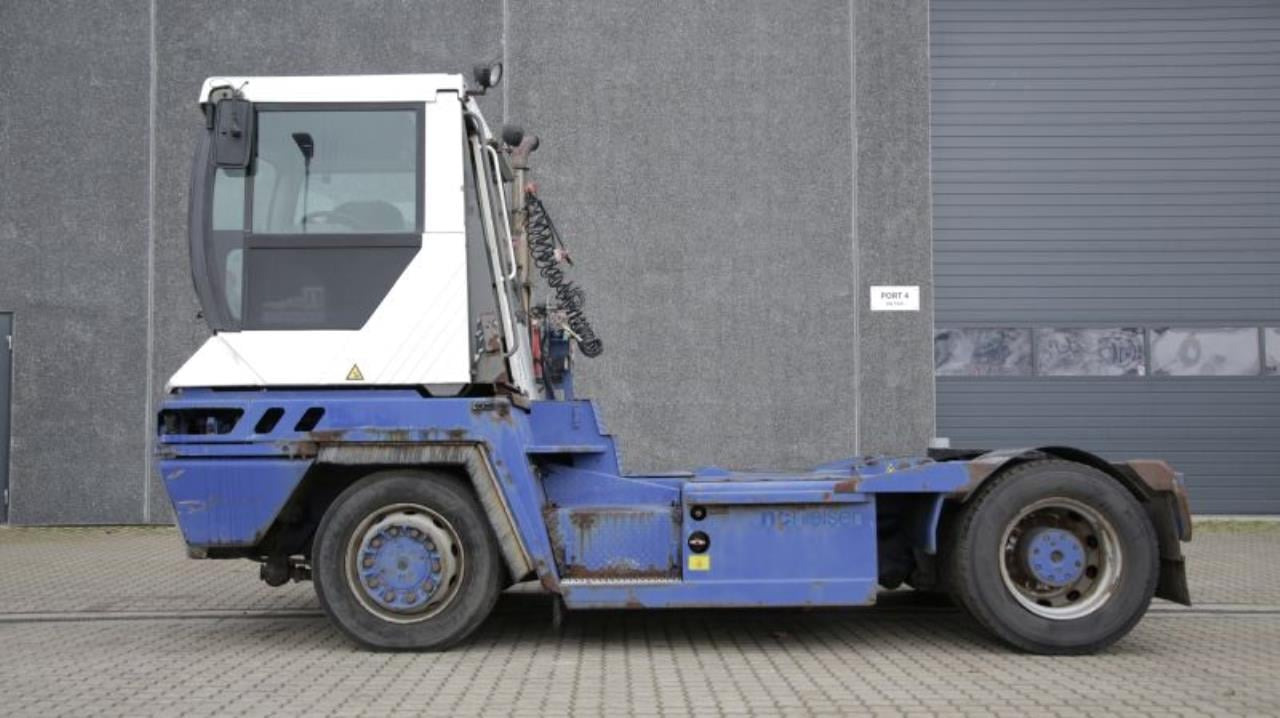 Terberg RT222 - Terminal tractor: picture 1 Terberg RT222 - Terminal tractor: picture 1
