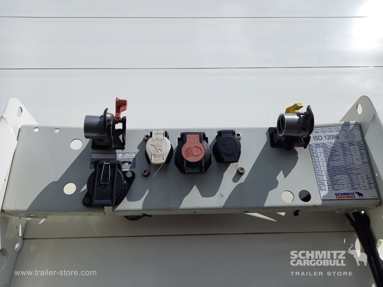 SCHMITZ Auflieger Curtainsider Standard - Curtainsider semi-trailer: picture 4 SCHMITZ Auflieger Curtainsider Standard - Curtainsider semi-trailer: picture 4