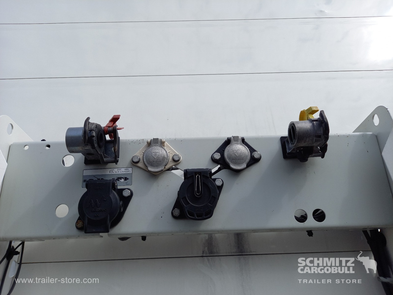 SCHMITZ Auflieger Curtainsider Standard - Curtainsider semi-trailer: picture 4 SCHMITZ Auflieger Curtainsider Standard - Curtainsider semi-trailer: picture 4