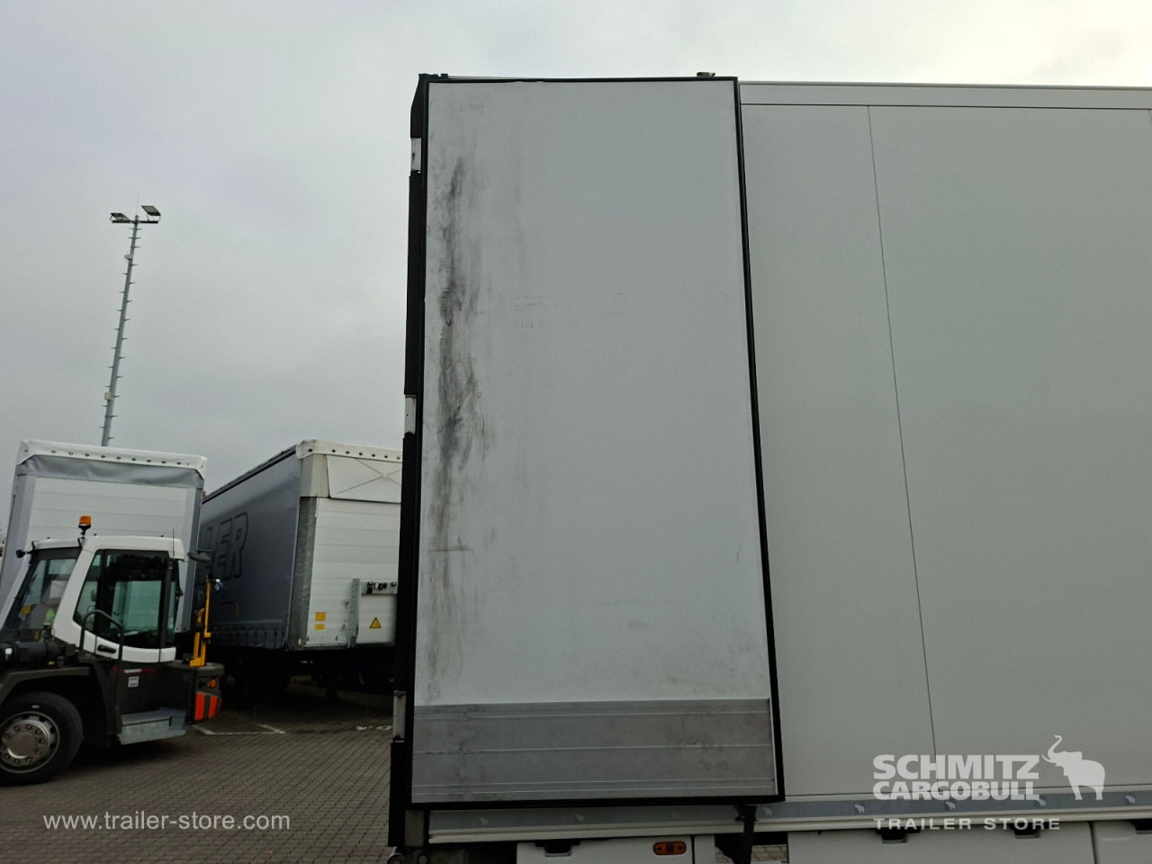 SCHMITZ Auflieger Tiefkühler Standard Double deck - Isothermal semi-trailer: picture 4 SCHMITZ Auflieger Tiefkühler Standard Double deck - Isothermal semi-trailer: picture 4