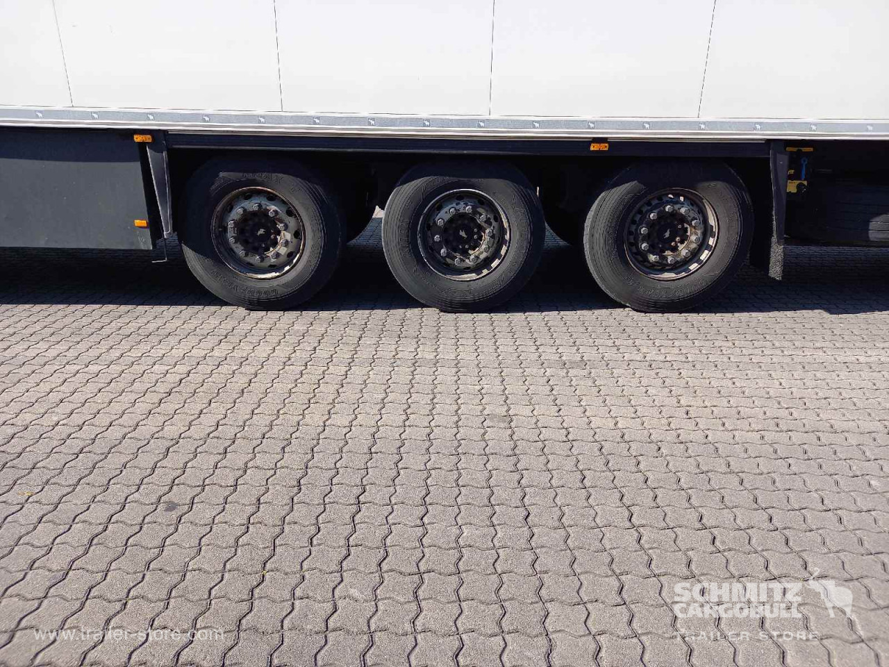 SCHMITZ Auflieger Tiefkühler Standard Double deck - Isothermal semi-trailer: picture 2 SCHMITZ Auflieger Tiefkühler Standard Double deck - Isothermal semi-trailer: picture 2