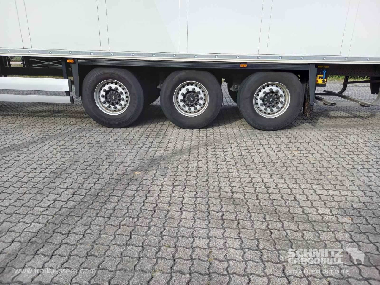 SCHMITZ Auflieger Tiefkühler Standard Double deck - Isothermal semi-trailer: picture 2 SCHMITZ Auflieger Tiefkühler Standard Double deck - Isothermal semi-trailer: picture 2