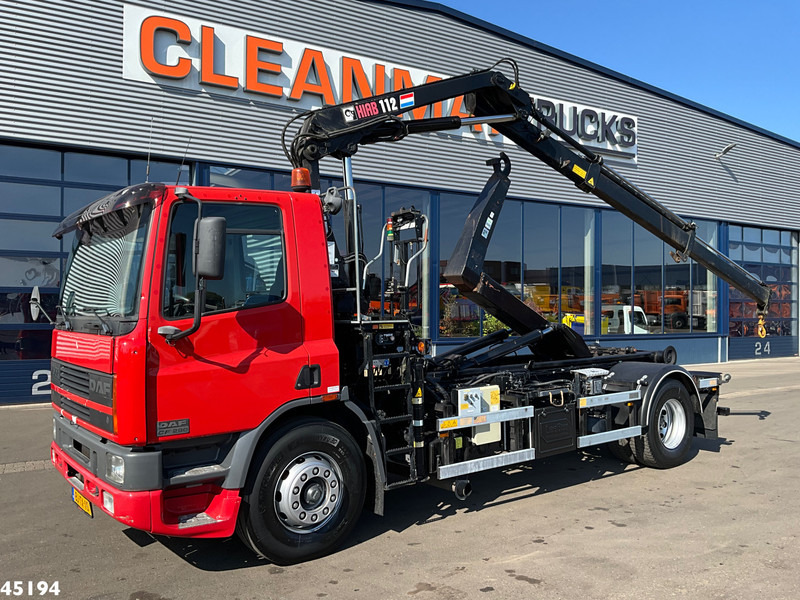 DAF FA 75.290 ATI Hiab 11 Tonmeter laadkraan Just 84.508 km! - Hook lift truck, Crane truck: picture 1 DAF FA 75.290 ATI Hiab 11 Tonmeter laadkraan Just 84.508 km! - Hook lift truck, Crane truck: picture 1