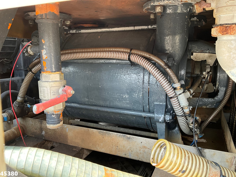 Vacuum truck DAF FAG 75 CF 250 Euro 5 Ravo kolkenzuiger: picture 12